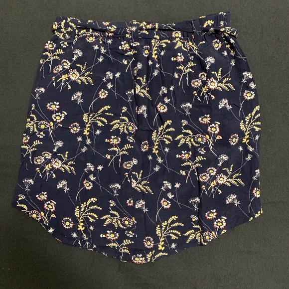 Ann Taylor LOFT Floral Skirt - Picture 2 of 4